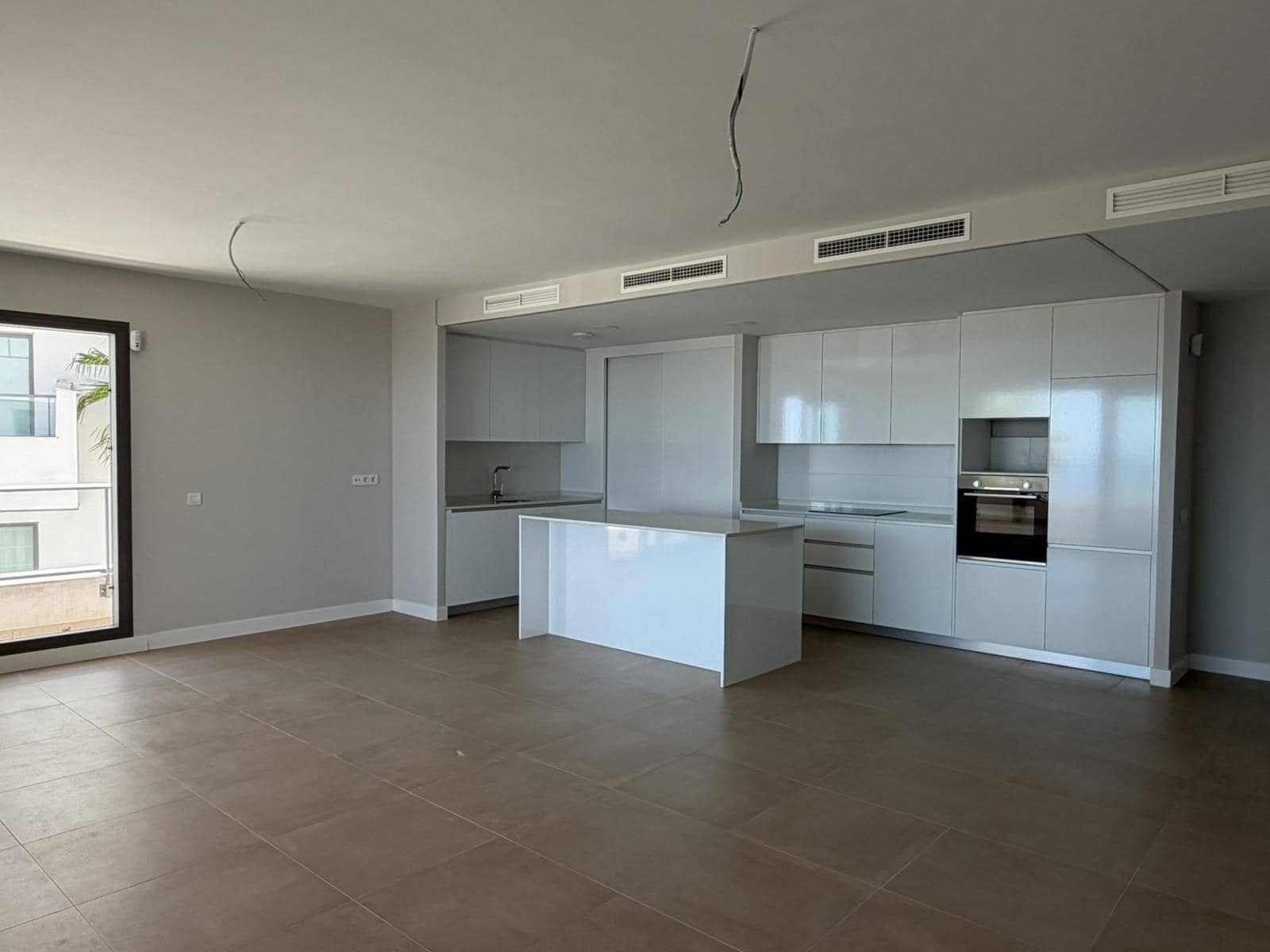 3 bedroom Apartment for sale in Benalmadena with pool garage - € 595,000 (Ref: 10004741)