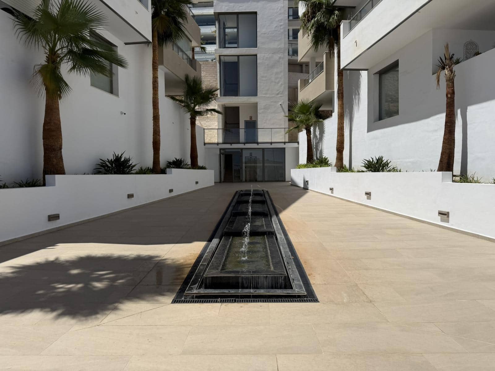 3 bedroom Apartment for sale in Benalmadena with pool garage - € 595,000 (Ref: 10004741)