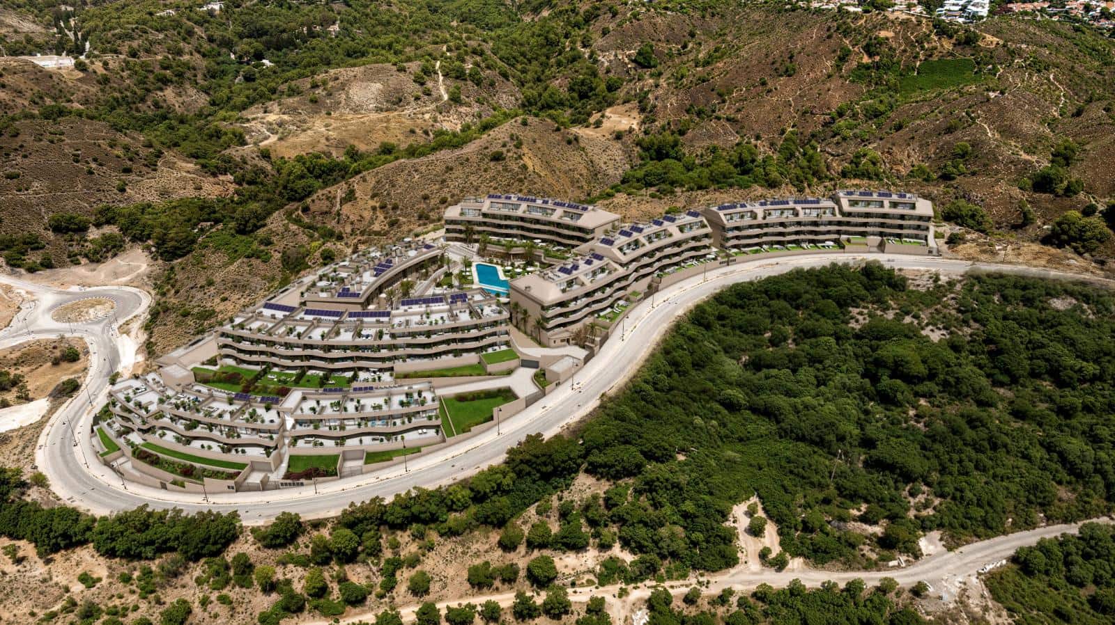 2 bedroom Apartment for sale in Fuengirola with pool garage - € 499,000 (Ref: 10046078)