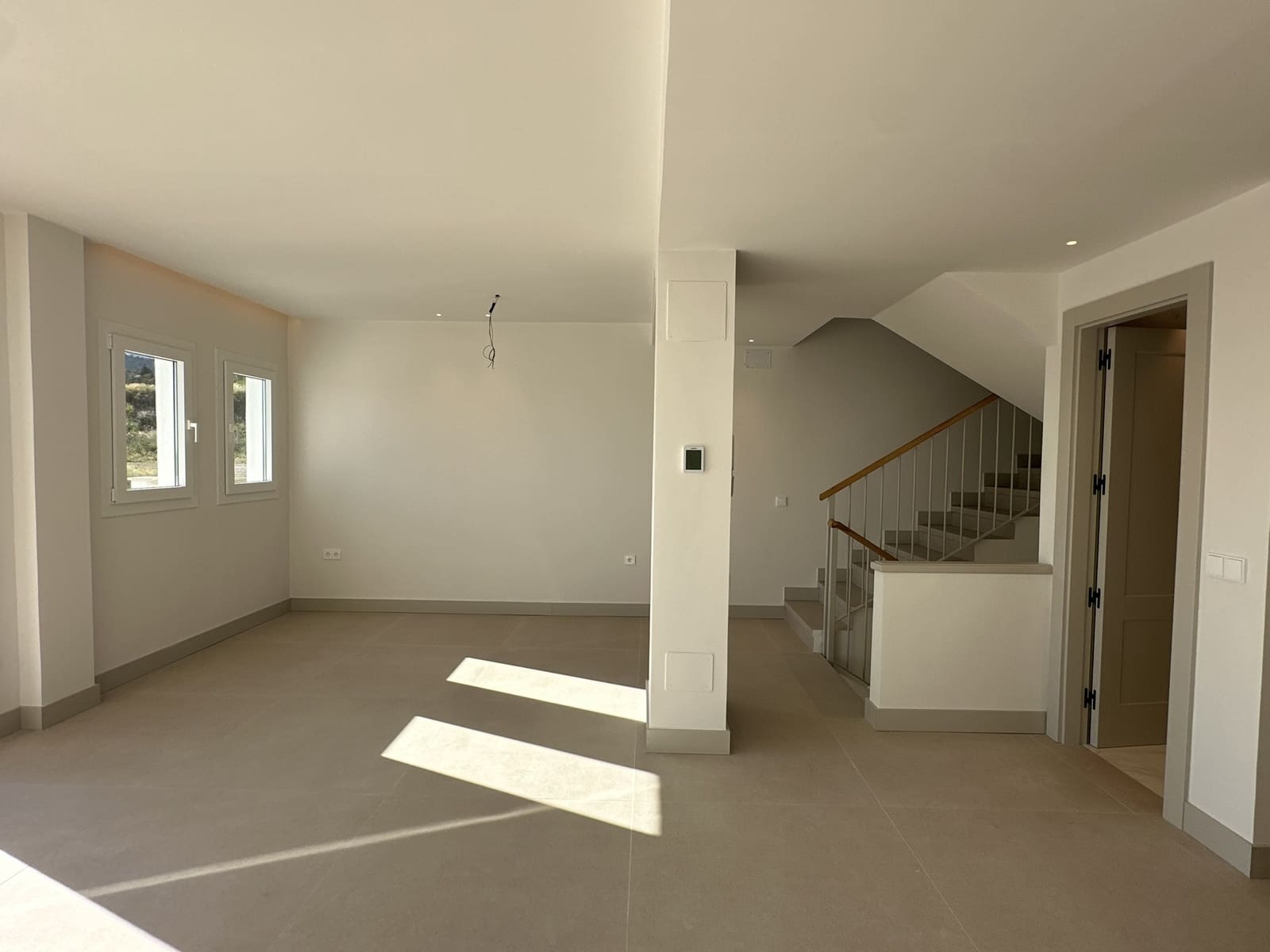3 sovrum Radhus till salu i Benalmadena med pool - 675 000 € (Ref: 9964320)