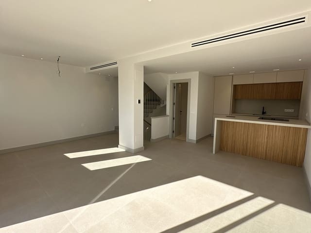 3 sypialnia Dom szeregowy na sprzedaż w Benalmádena z basenem garażem - 675 000 € (Ref: 9964320)