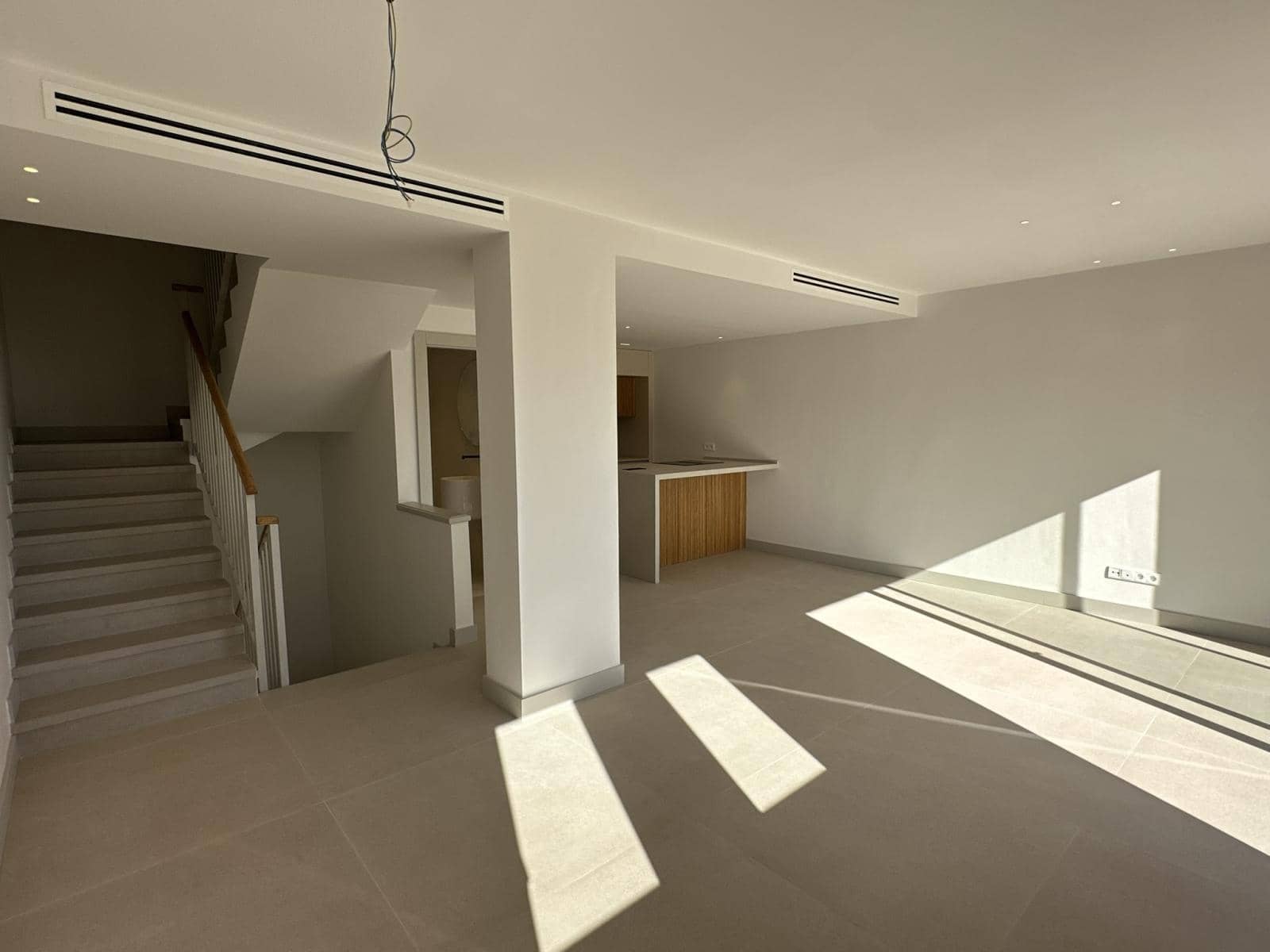 3 bedroom Townhouse for sale in Torrequebrada with pool garage - € 675,000 (Ref: 9964320)