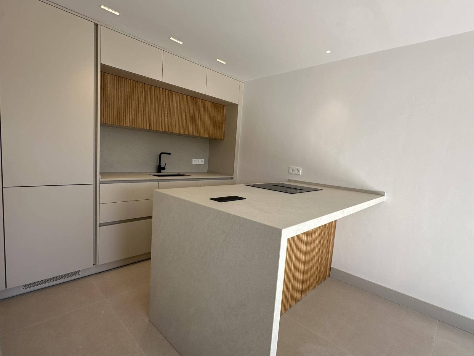 3 bedroom Townhouse for sale in Torrequebrada with pool garage - € 675,000 (Ref: 9964320)