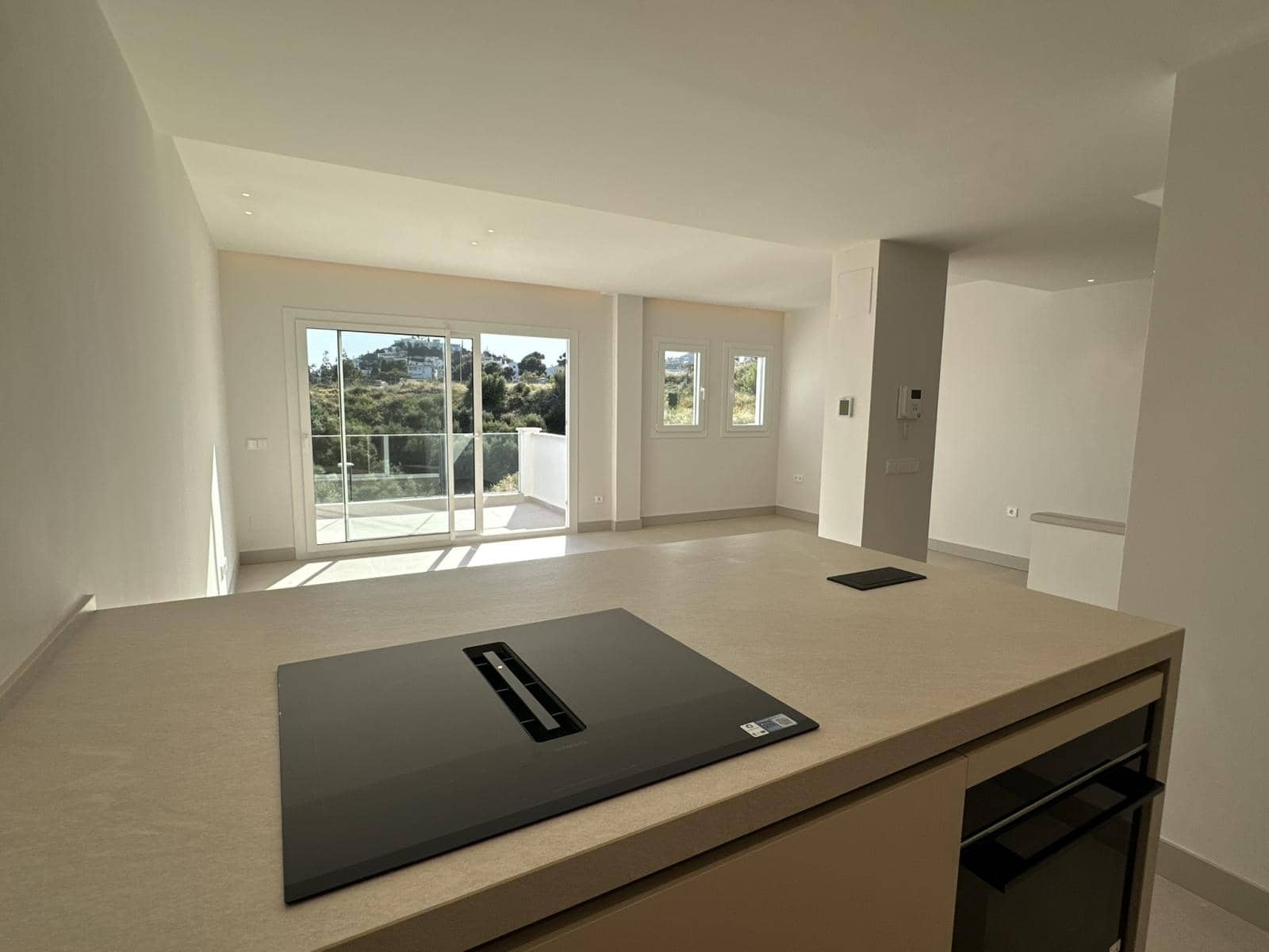 3 bedroom Townhouse for sale in Torrequebrada with pool garage - € 675,000 (Ref: 9964320)