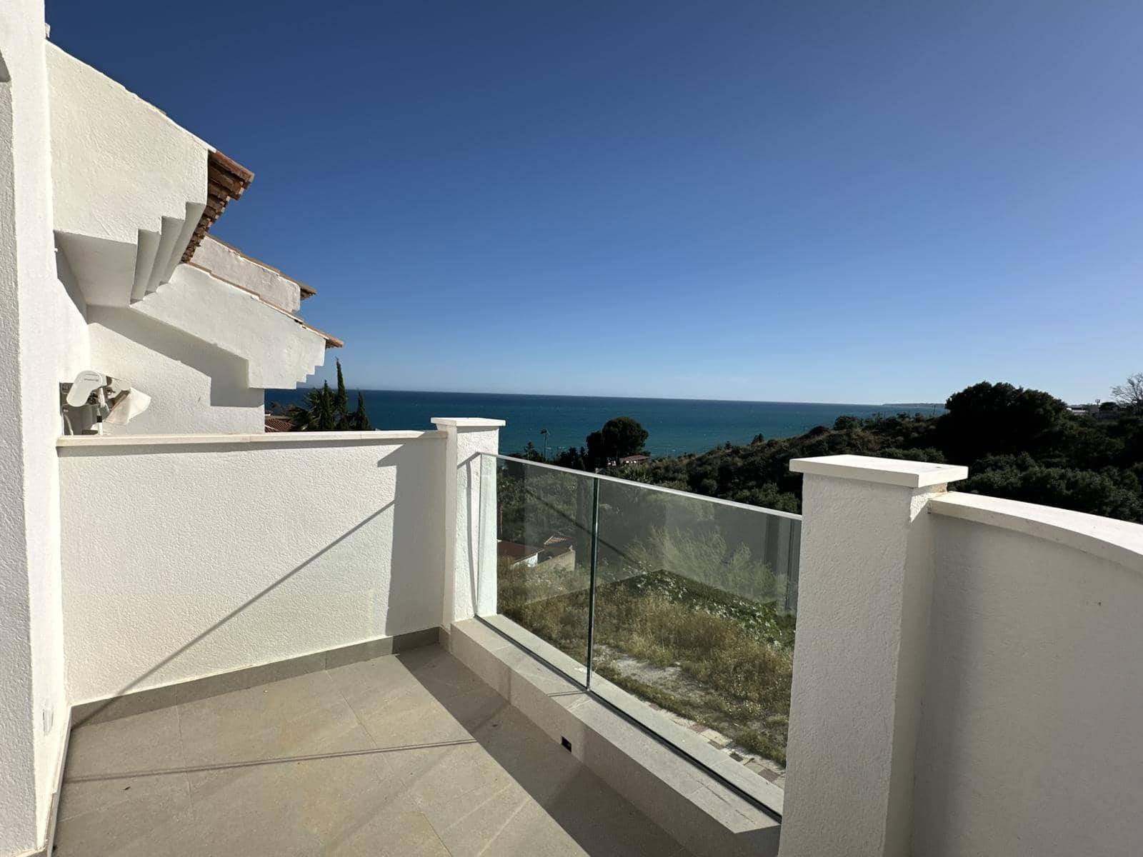 3 bedroom Townhouse for sale in Torrequebrada with pool garage - € 675,000 (Ref: 9964320)