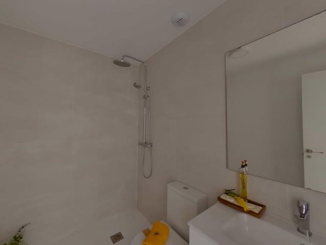 Piso de 3 habitaciones en Benalmádena pueblo, Benalmádena en venta con piscina garaje - 418.000 € (Ref: 9964321)