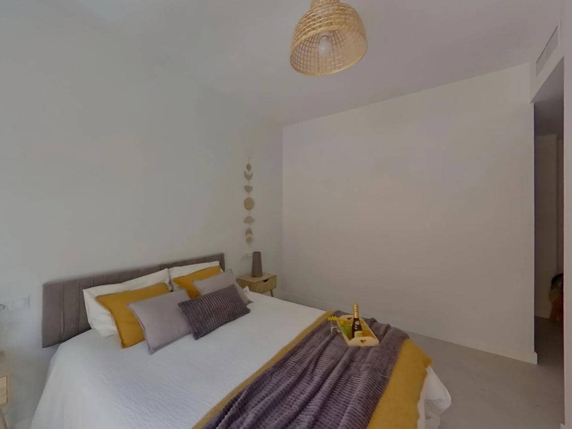 3 bedroom Flat for sale in Benalmadena with pool garage - € 418,000 (Ref: 9964321)