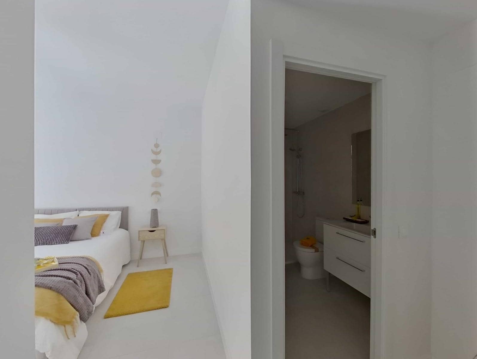 3 bedroom Flat for sale in Benalmadena with pool garage - € 418,000 (Ref: 9964321)