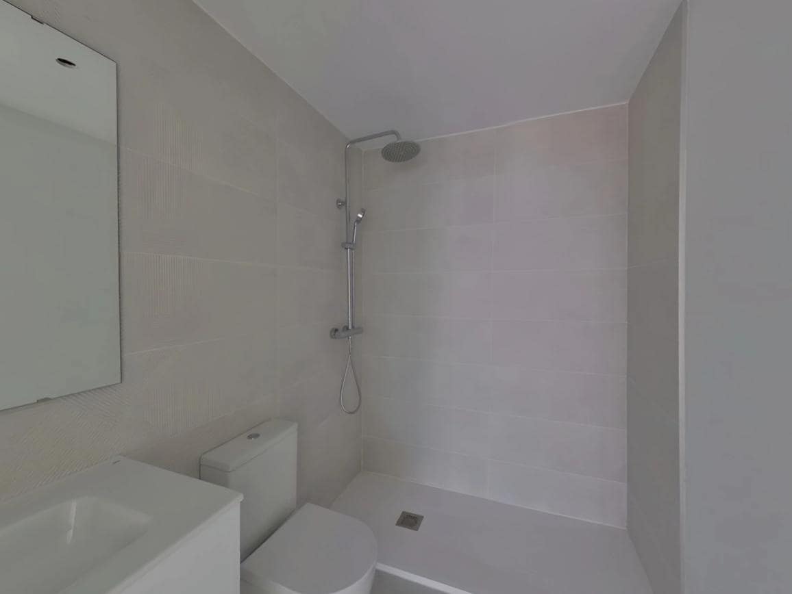 2 bedroom Flat for sale in Benalmadena with pool garage - € 485,000 (Ref: 9964322)