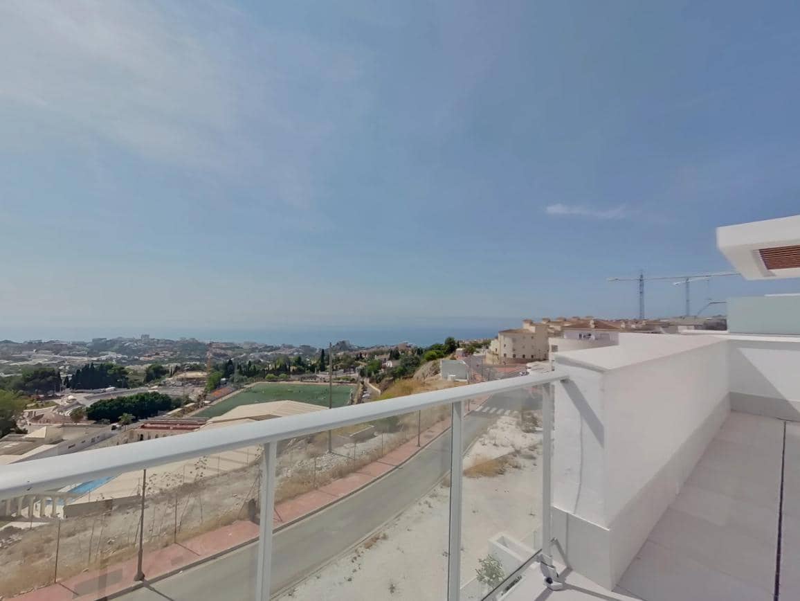 2 bedroom Flat for sale in Benalmadena with pool garage - € 485,000 (Ref: 9964322)
