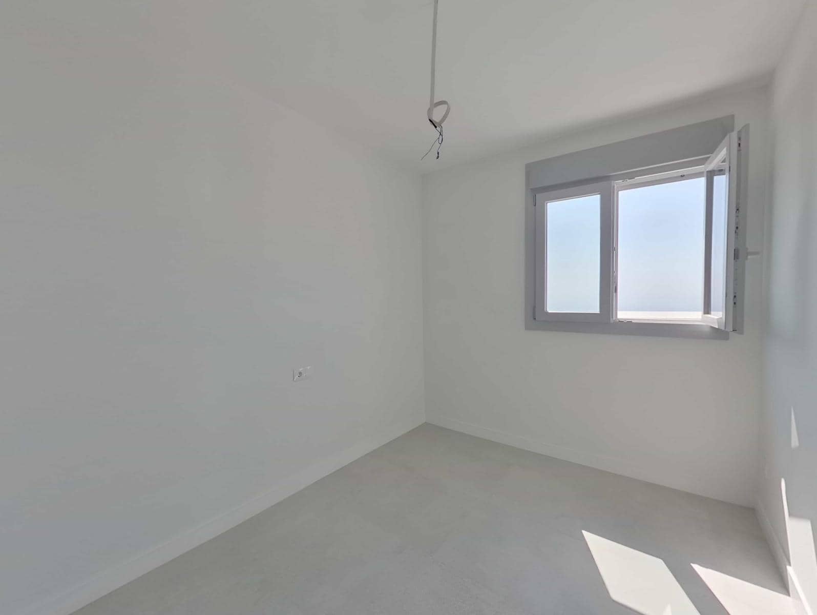 2 bedroom Flat for sale in Benalmadena with pool garage - € 485,000 (Ref: 9964322)