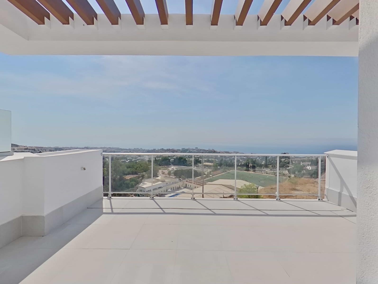 2 soveværelse Penthouse til salg i Benalmadena med swimmingpool garage - € 480.000 (Ref: 9964323)