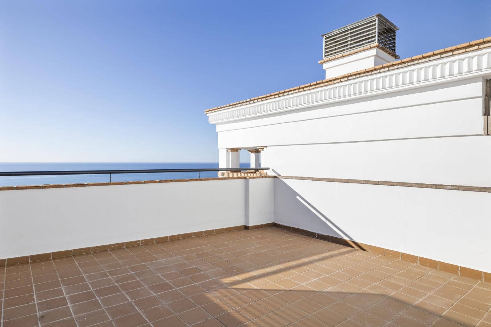 2 bedroom Townhouse for sale in El Penoncillo with pool garage - € 346,000 (Ref: 9965571)