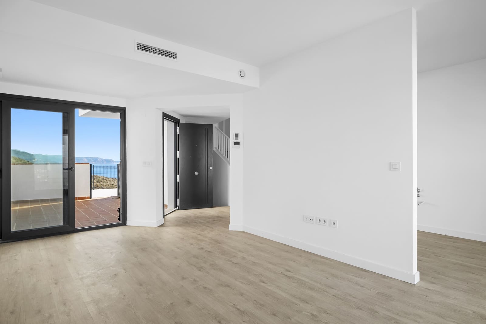 2 makuuhuone Omakotitalo myytävänä paikassa Torrox-Costa mukana uima-altaan 
autotalli - 347 000 € (Ref: 9965572)