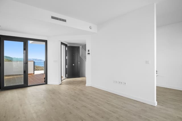 2 makuuhuone Omakotitalo myytävänä paikassa Torrox-Costa, Torrox mukana uima-altaan 
autotalli - 347 000 € (Ref: 9965572)