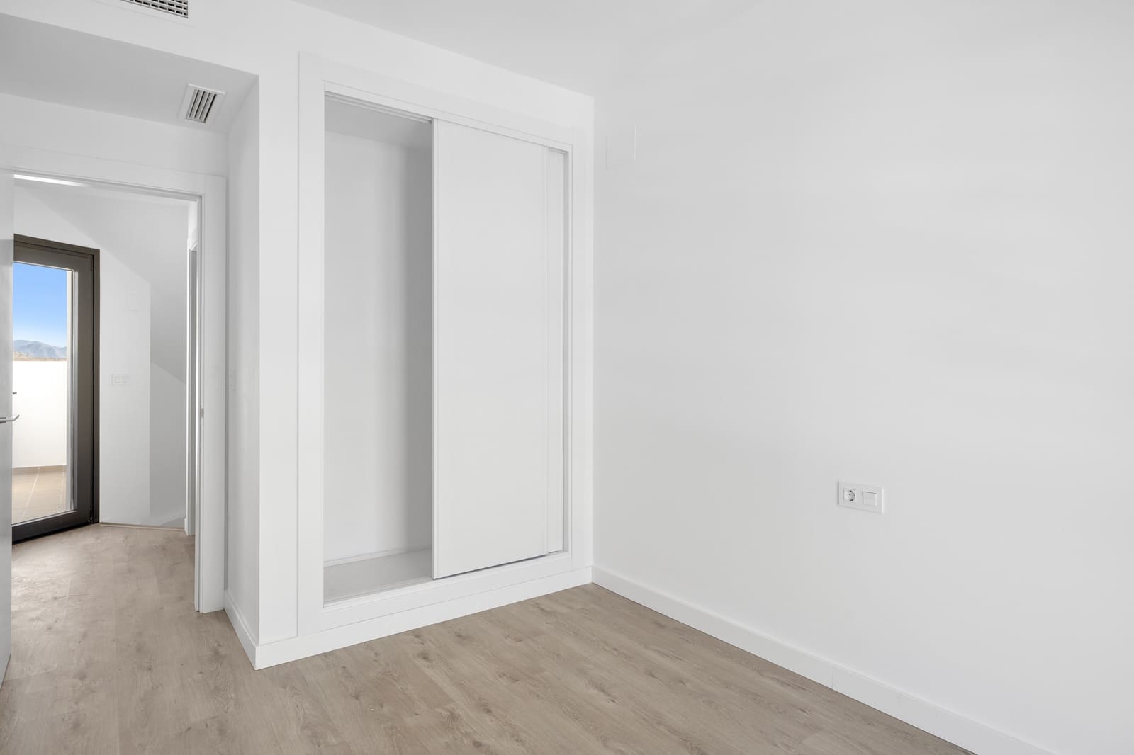 2 makuuhuone Omakotitalo myytävänä paikassa Torrox-Costa mukana uima-altaan 
autotalli - 347 000 € (Ref: 9965572)