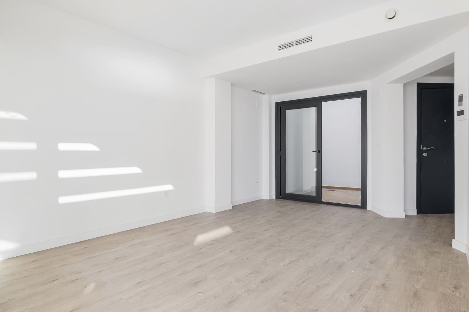 2 sypialnia Dom na sprzedaż w Torrox-Costa z basenem garażem - 384 000 € (Ref: 9965573)