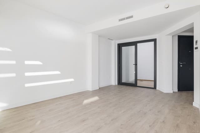 2 soveværelse Rækkehus til salg i Torrox-Costa, Torrox med swimmingpool garage - € 379.000 (Ref: 9965574)