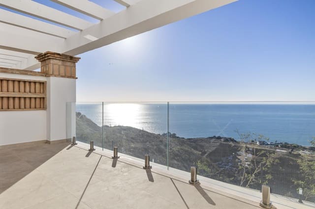 2 soveværelse Byhus til salg i Torrox-Costa, Torrox med swimmingpool garage - € 379.000 (Ref: 9965574)