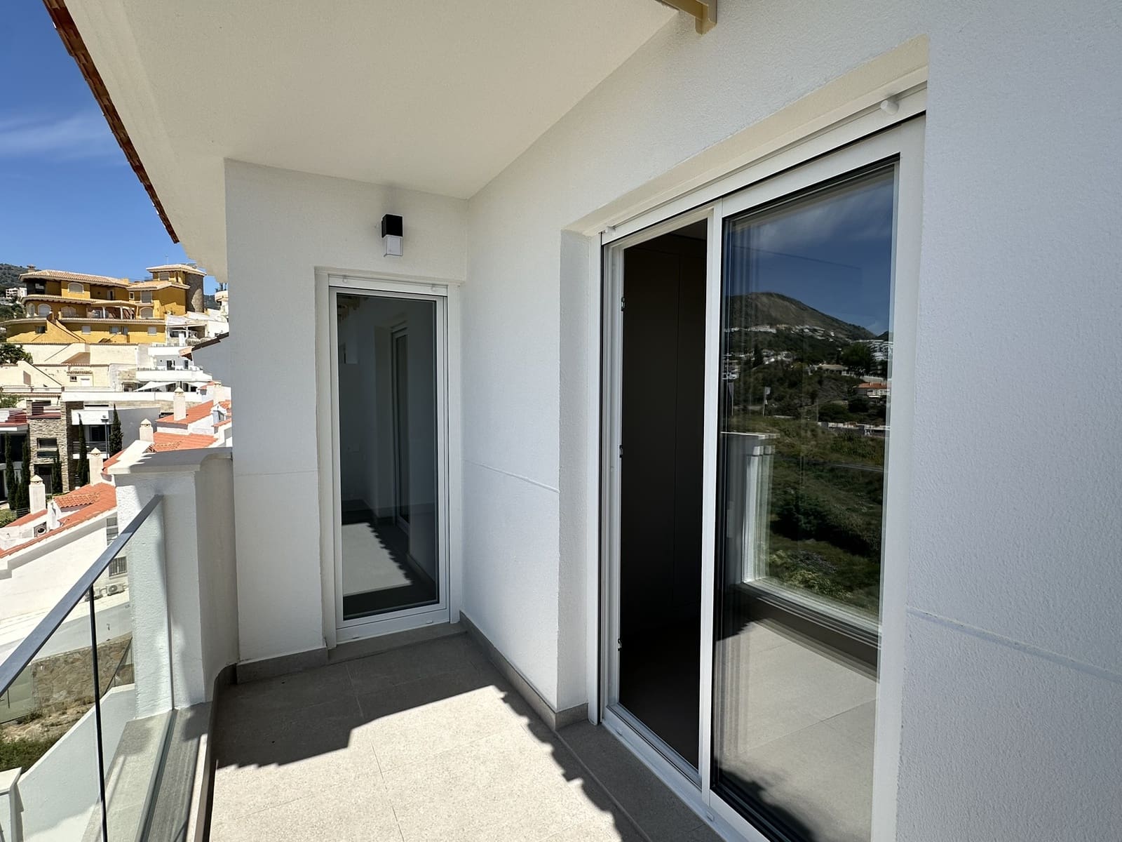 4 sypialnia Dom szeregowy na sprzedaż w Benalmadena z basenem garażem - 795 000 € (Ref: 9965575)