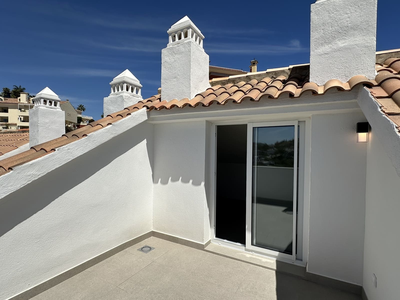 4 sypialnia Dom szeregowy na sprzedaż w Benalmadena z basenem garażem - 795 000 € (Ref: 9965575)