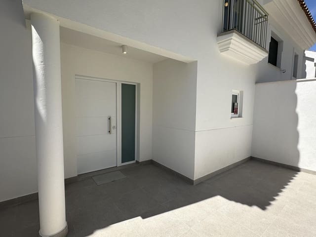 4 bedroom Townhouse for sale in Benalmádena with pool garage - € 795,000 (Ref: 9965575)