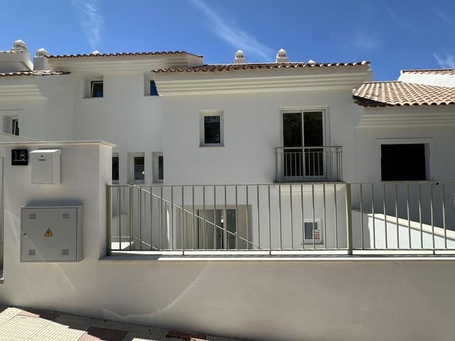 4 bedroom Townhouse for sale in Benalmádena with pool garage - € 795,000 (Ref: 9965575)