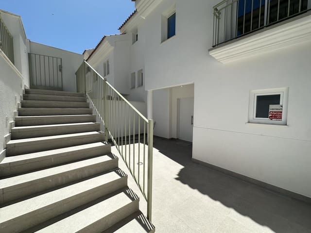 4 bedroom Townhouse for sale in Benalmádena with pool garage - € 795,000 (Ref: 9965575)