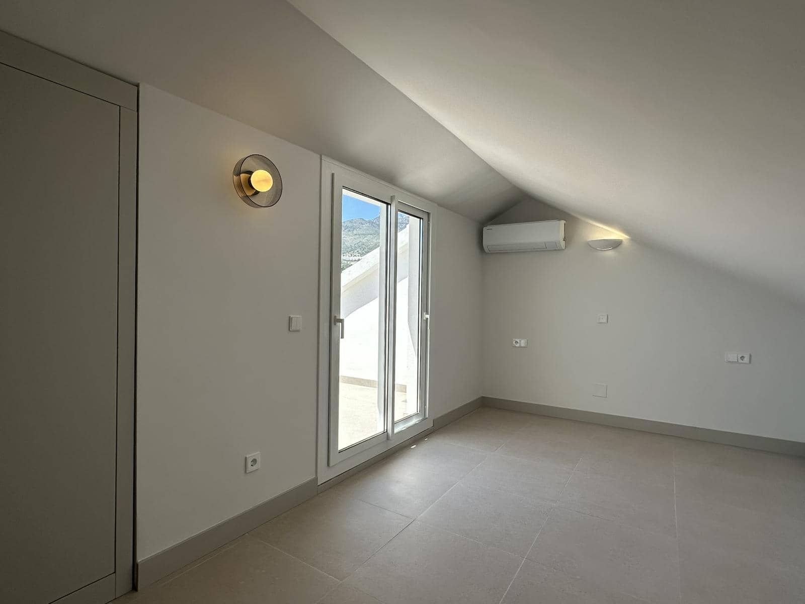 4 bedroom Townhouse for sale in Torrequebrada with pool garage - € 795,000 (Ref: 9965575)