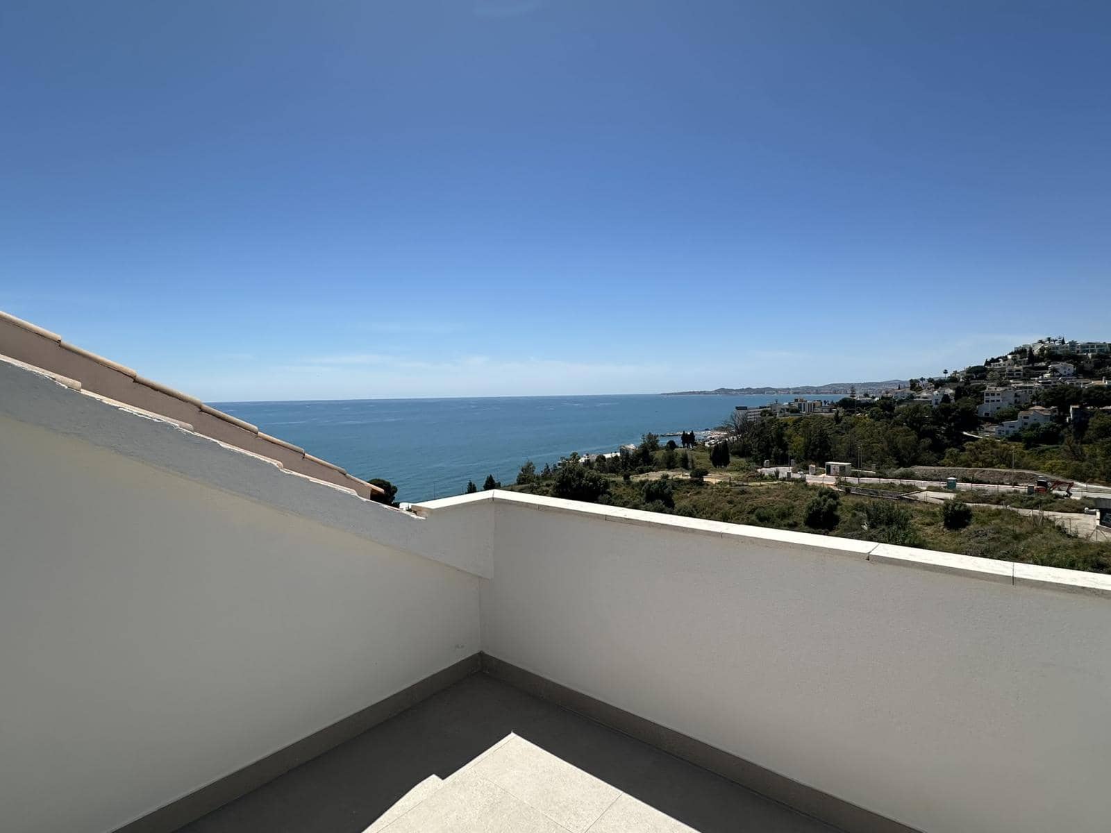 4 bedroom Townhouse for sale in Torrequebrada with pool garage - € 795,000 (Ref: 9965575)
