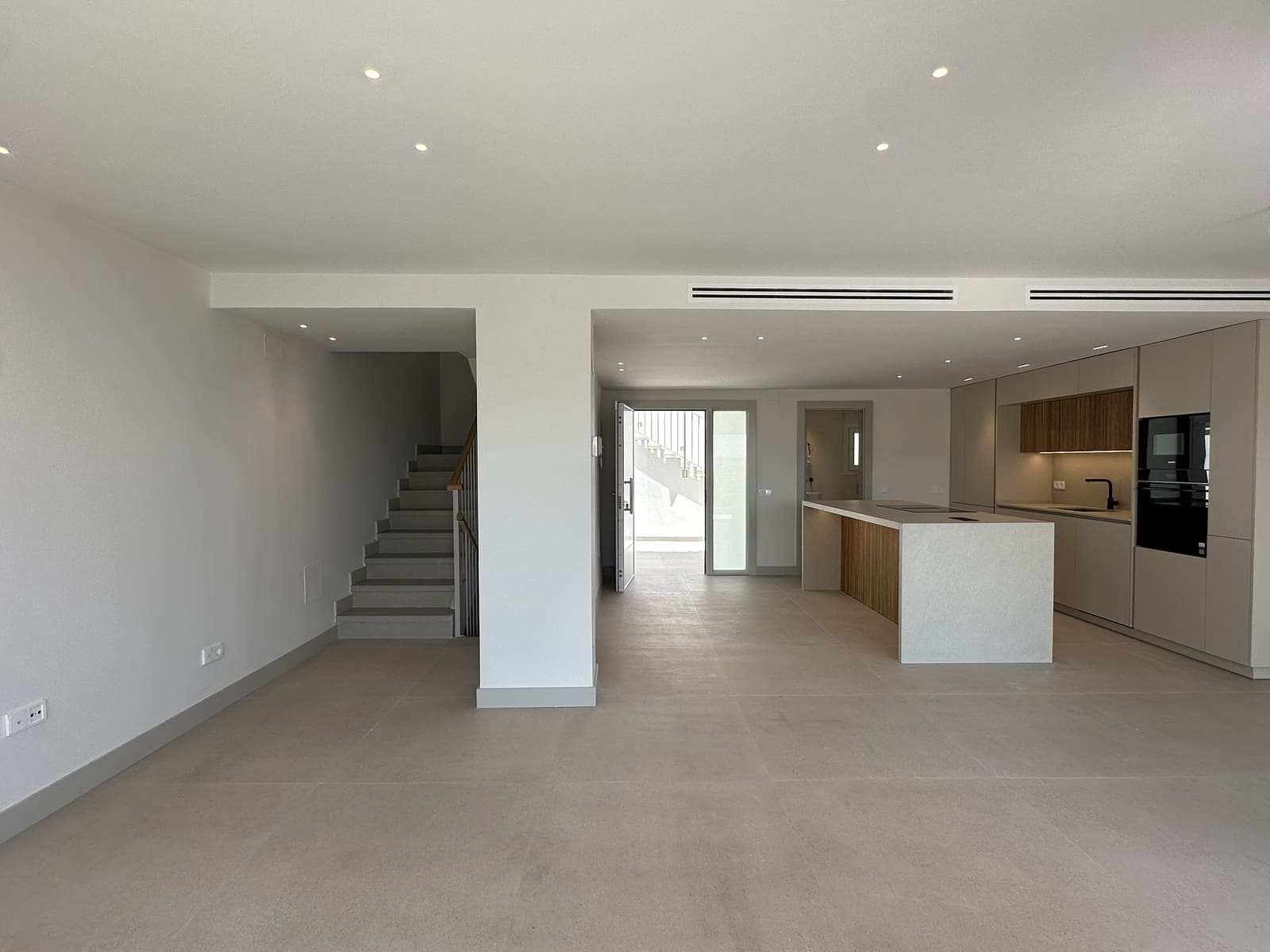 4 sypialnia Dom szeregowy na sprzedaż w Benalmadena z basenem garażem - 795 000 € (Ref: 9965576)