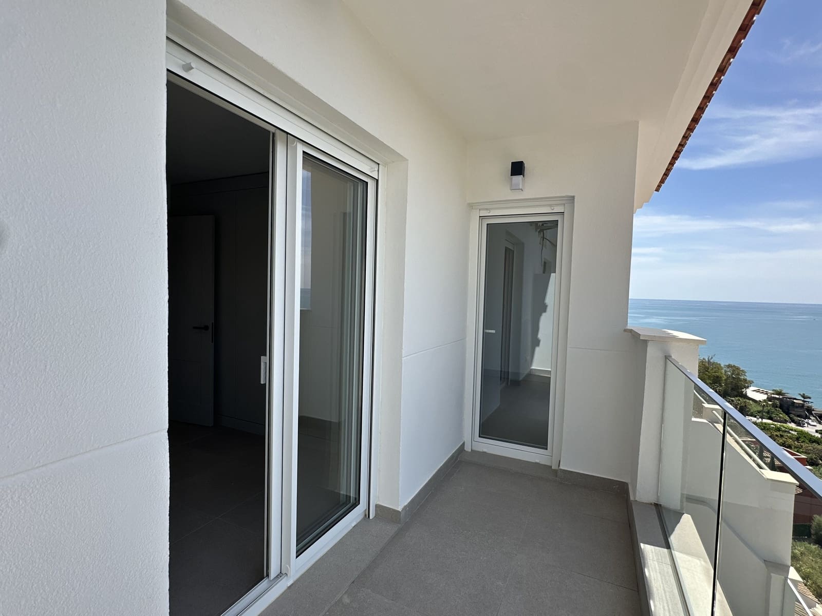 4 sypialnia Dom szeregowy na sprzedaż w Benalmadena z basenem garażem - 795 000 € (Ref: 9965576)