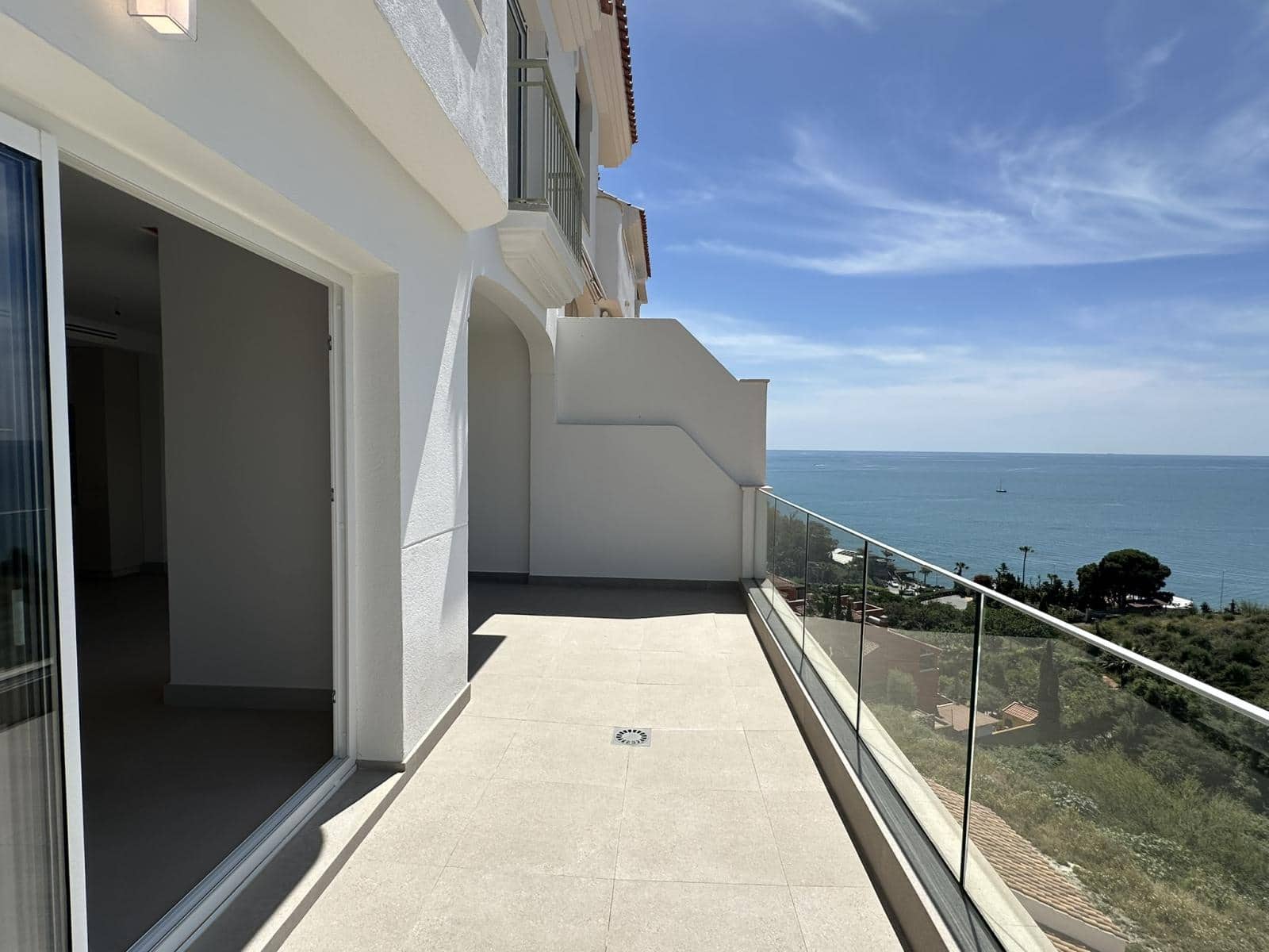 4 bedroom Townhouse for sale in Torrequebrada with pool garage - € 795,000 (Ref: 9965576)