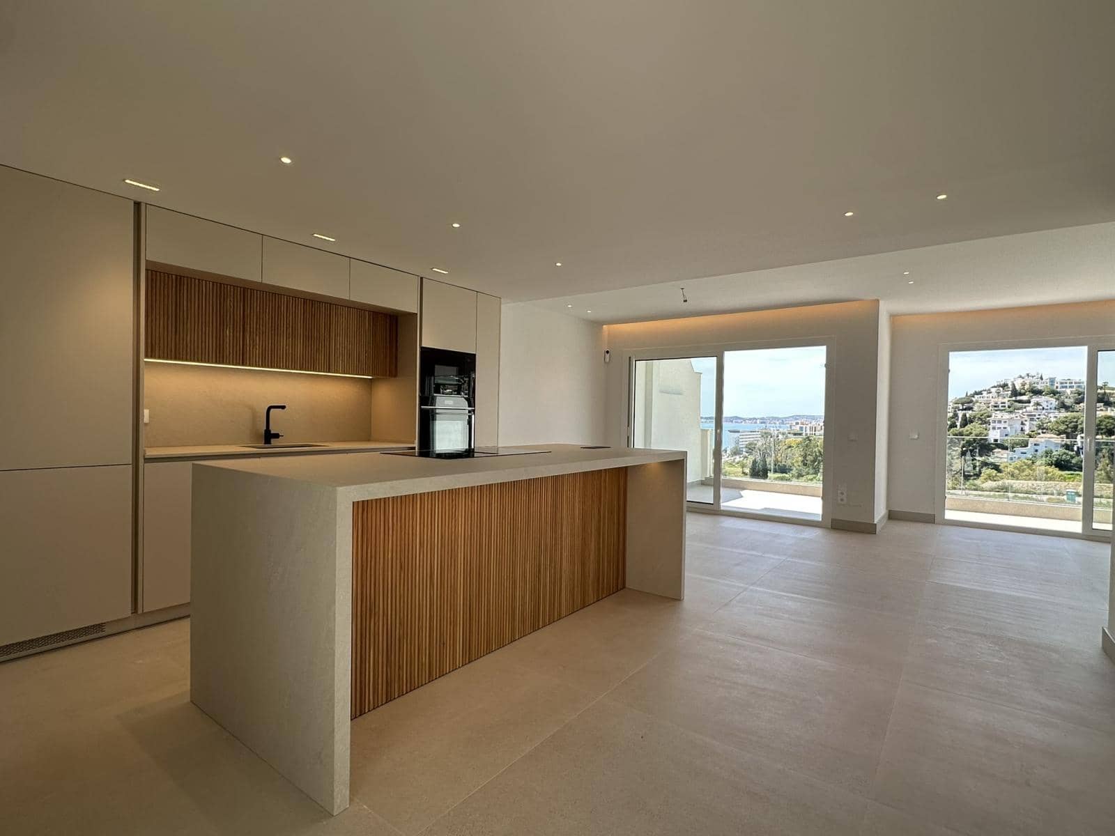 4 bedroom Townhouse for sale in Torrequebrada with pool garage - € 795,000 (Ref: 9965576)