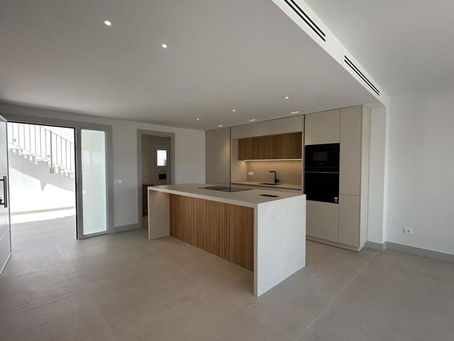 4 chambre Maison de Ville à vendre à Benalmádena avec piscine garage - 795 000 € (Ref: 9965576)