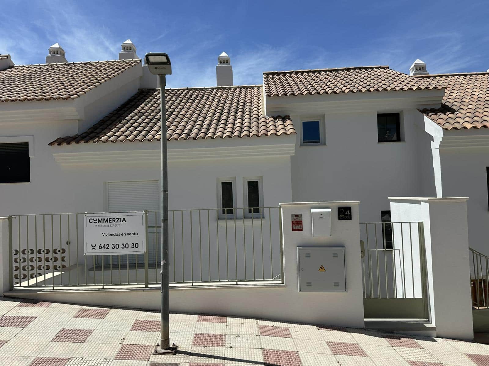 4 bedroom Townhouse for sale in Torrequebrada with pool garage - € 795,000 (Ref: 9965576)
