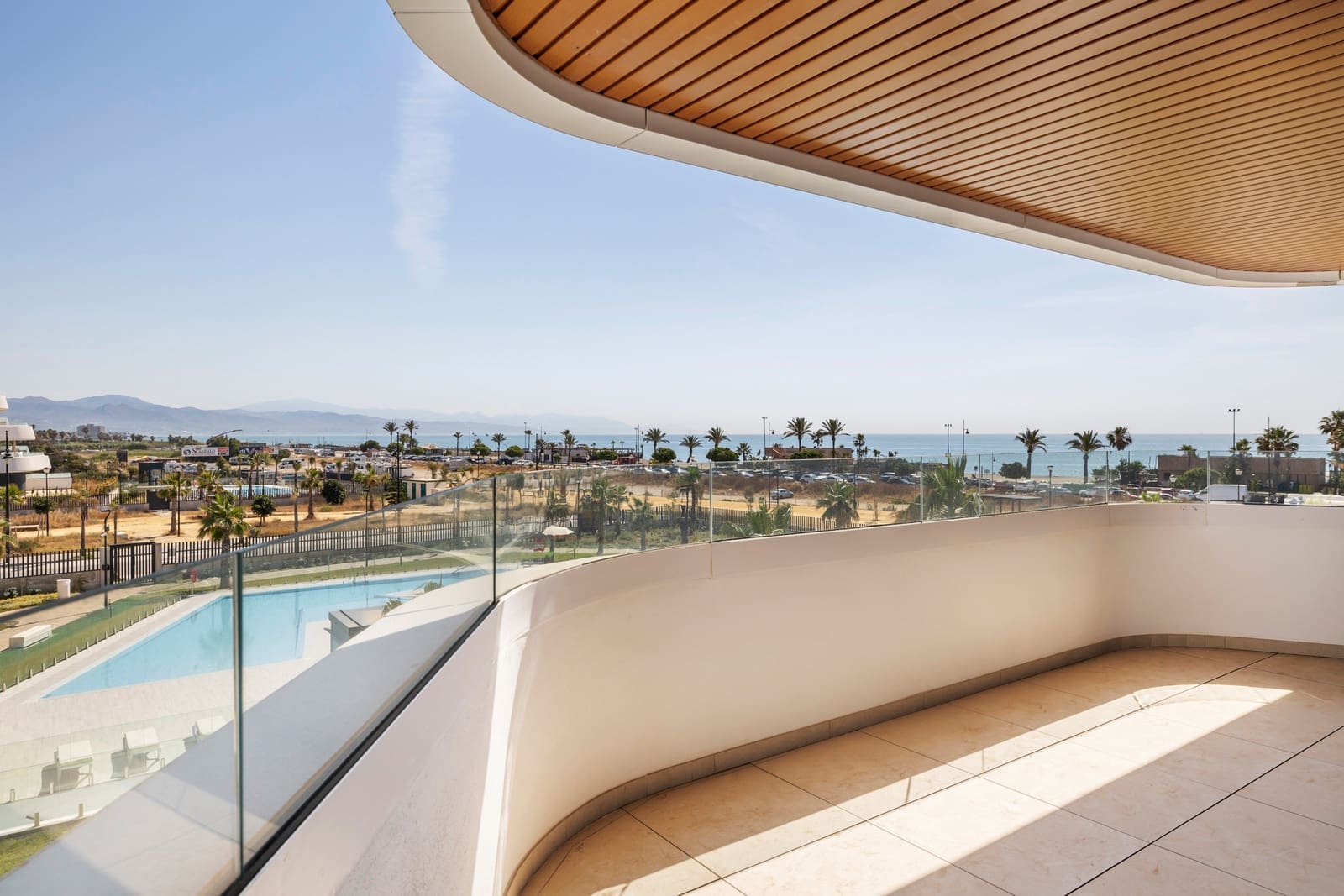 2 sypialnia Apartament na sprzedaż w Torremolinos z basenem garażem - 975 000 € (Ref: 9965706)