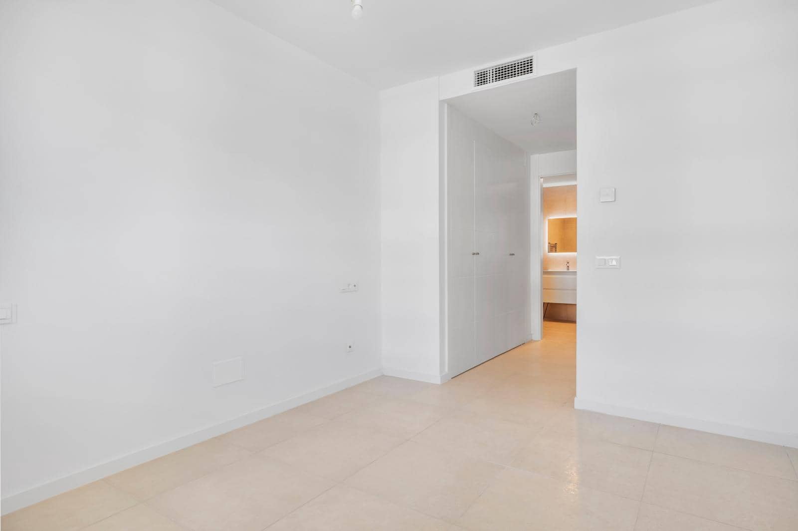 2 bedroom Apartment for sale in Torremolinos with pool garage - € 975,000 (Ref: 9965706)