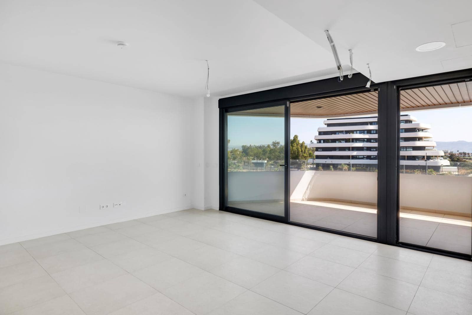 2 bedroom Apartment for sale in Torremolinos with pool garage - € 975,000 (Ref: 9965706)