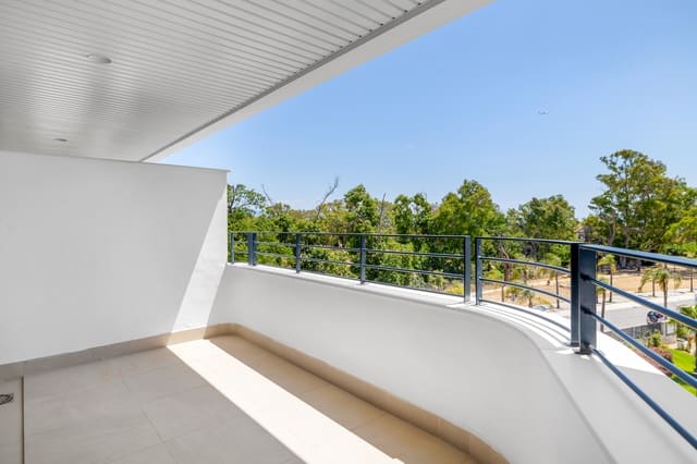 2 soverom Leilighet til salgs i Torremolinos med svømmebasseng garasje - € 695 000 (Ref: 9965707)