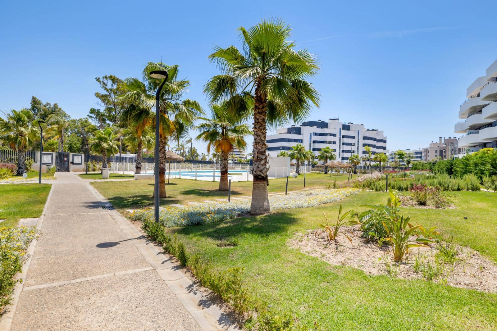 2 slaapkamer Appartement te koop in Torremolinos met zwembad garage - € 695.000 (Ref: 9965707)