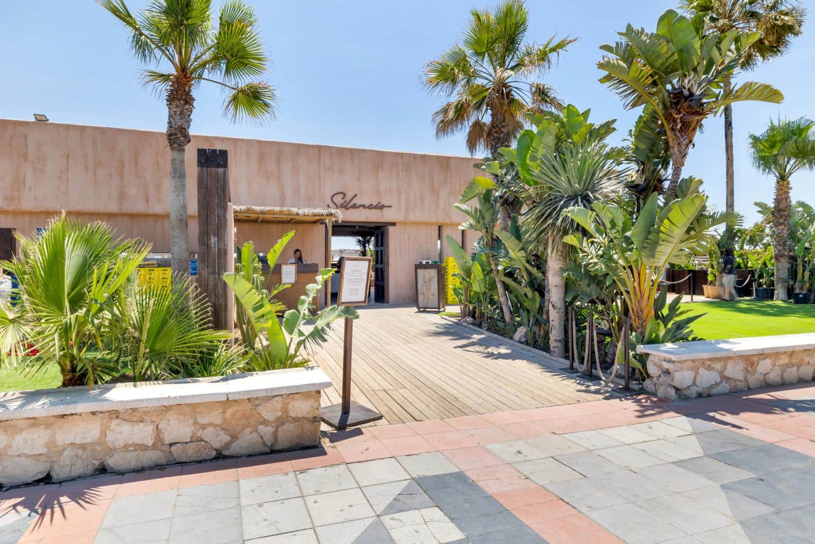 2 slaapkamer Appartement te koop in Torremolinos met zwembad garage - € 695.000 (Ref: 9965707)