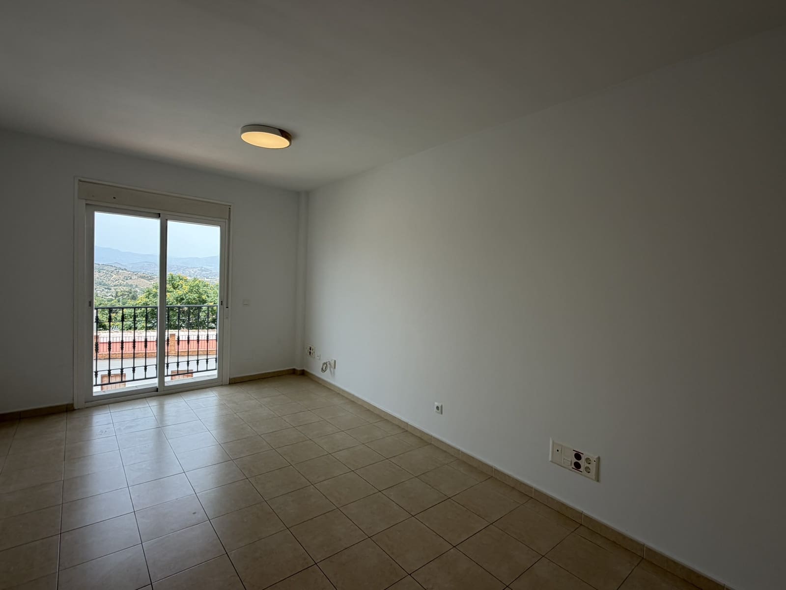 2 bedroom Apartment for sale in Alhaurin el Grande - € 185,000 (Ref: 9965709)