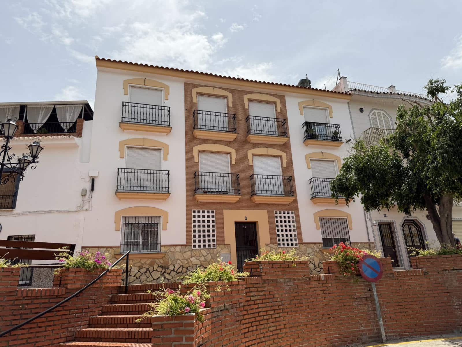 2 bedroom Apartment for sale in Alhaurin el Grande - € 185,000 (Ref: 9965709)