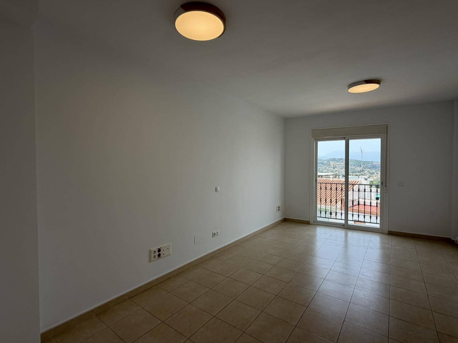 2 bedroom Apartment for sale in Alhaurin el Grande - € 185,000 (Ref: 9965709)