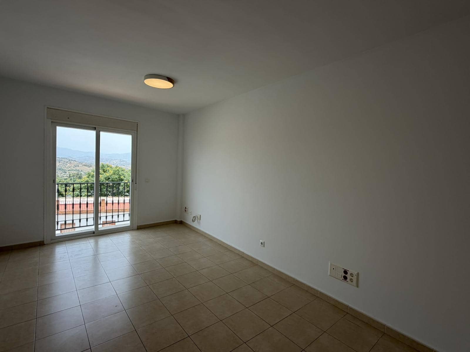 2 bedroom Apartment for sale in Alhaurin el Grande - € 185,000 (Ref: 9965709)