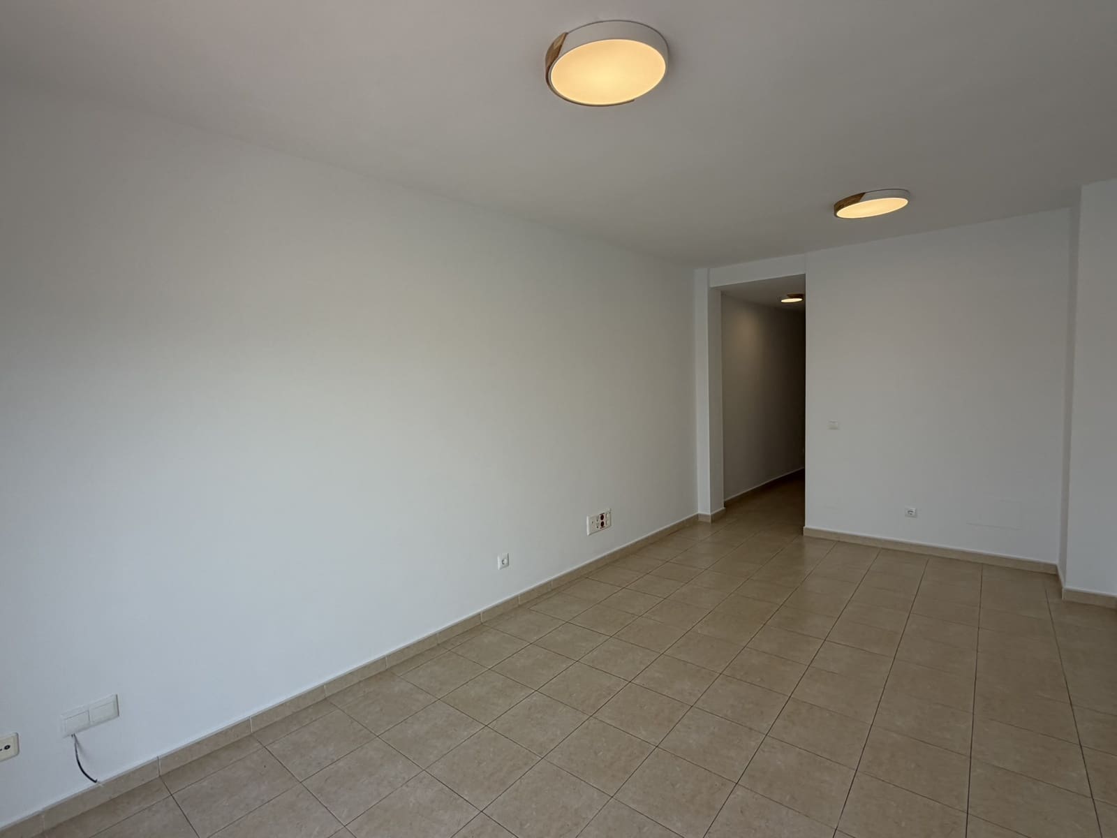 2 bedroom Apartment for sale in Alhaurin el Grande with pool - € 175,000 (Ref: 9965710)