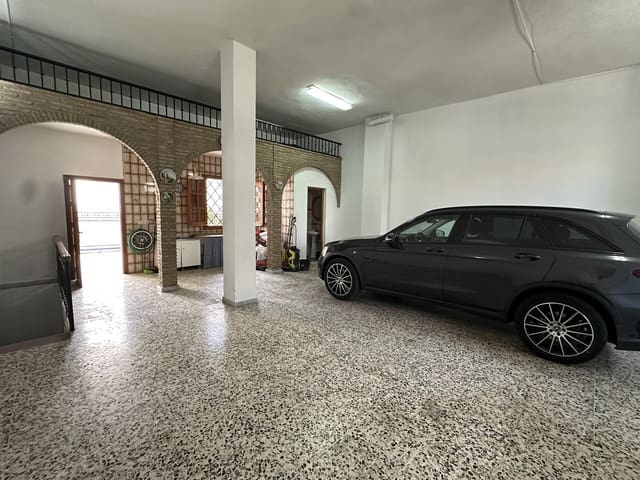 5 makuuhuone Rivitalo myytävänä paikassa Vélez-Málaga mukana uima-altaan 
autotalli - 650 000 € (Ref: 9965820)
