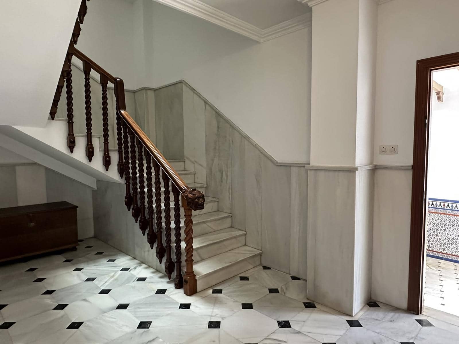 5 bedroom Townhouse for sale in Velez-Malaga with garage - € 650,000 (Ref: 9965820)