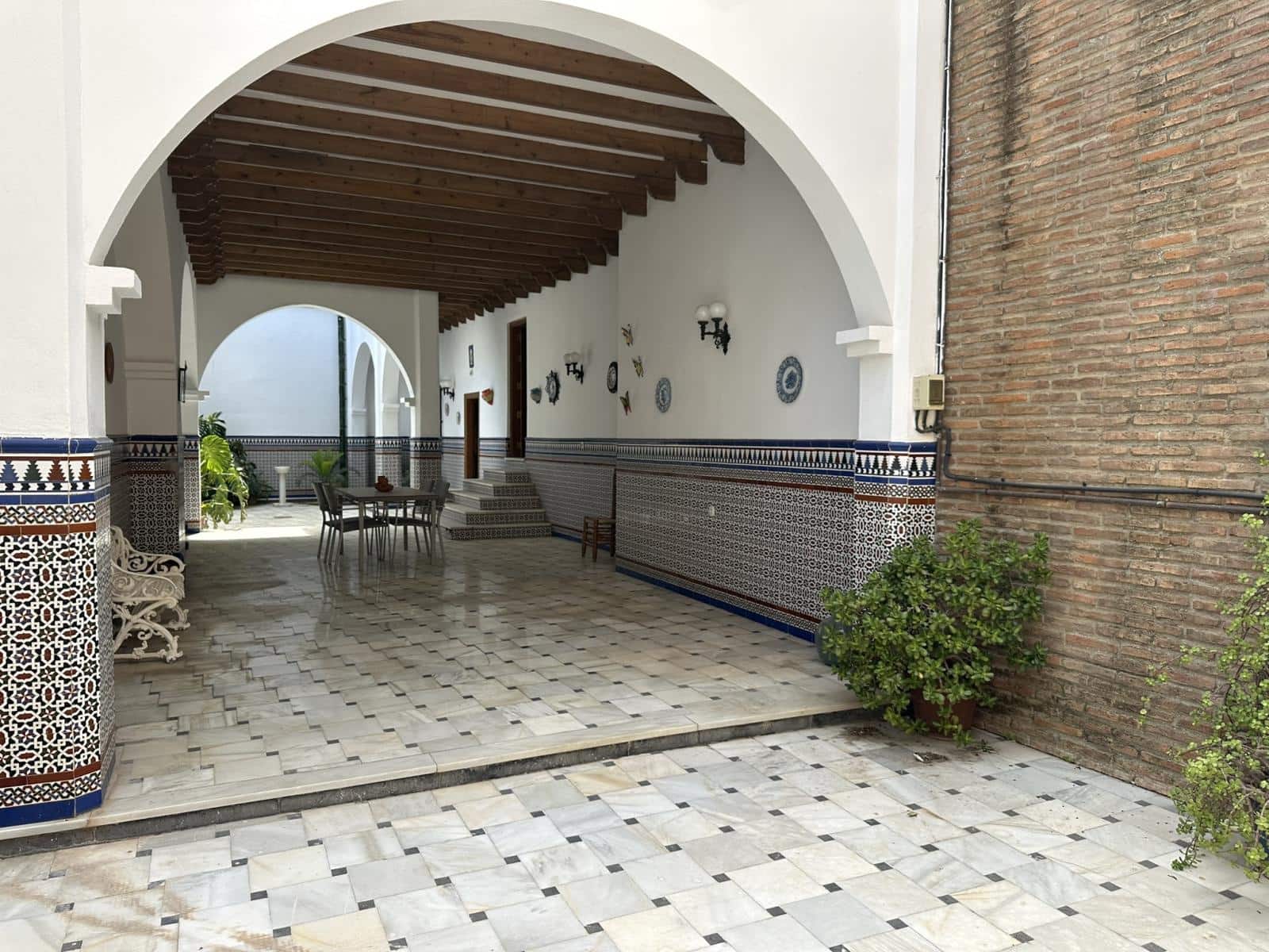 5 bedroom Townhouse for sale in Velez-Malaga with garage - € 650,000 (Ref: 9965820)